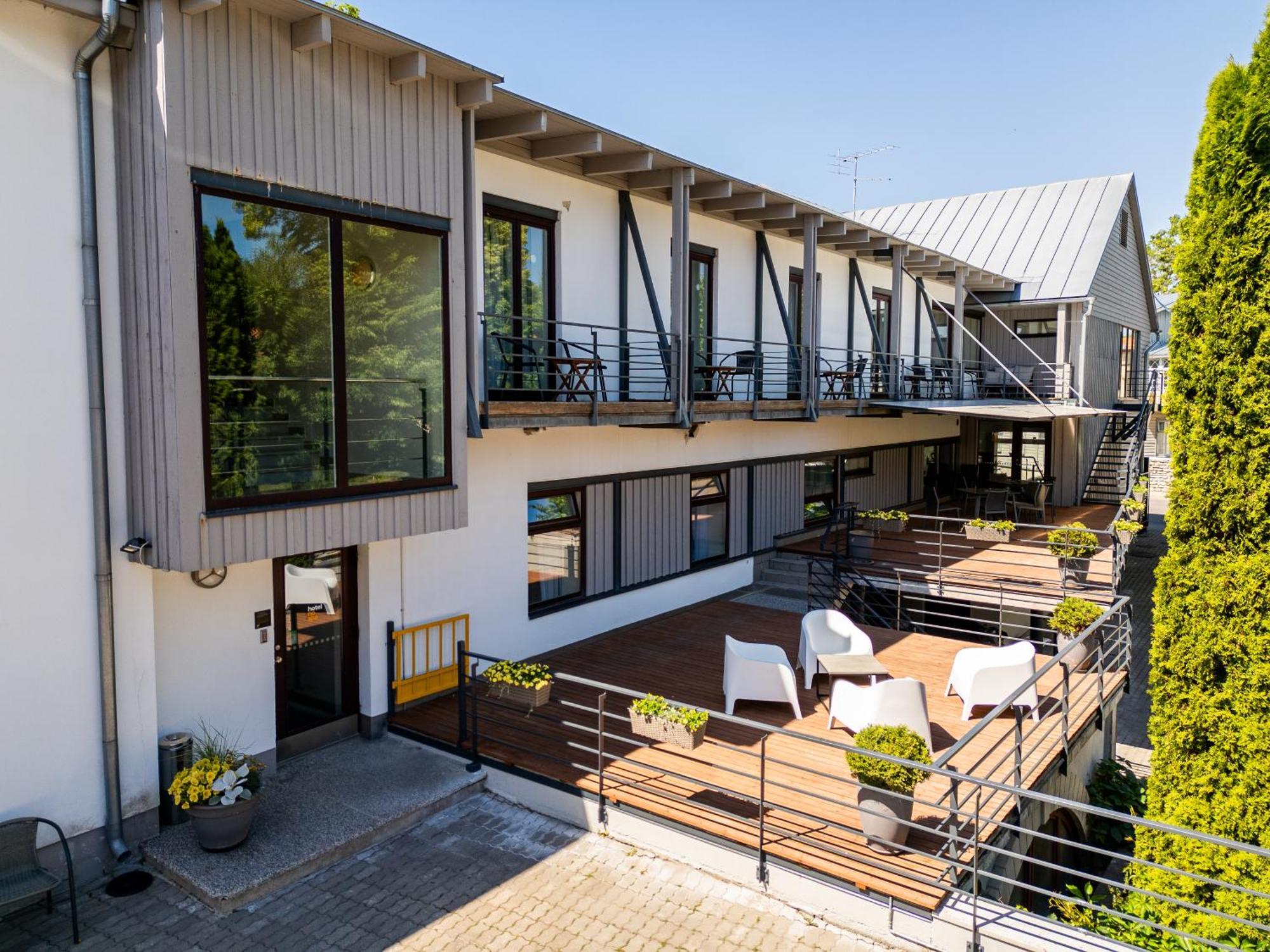 Hotel NOSPA Kuressaare Exterior foto